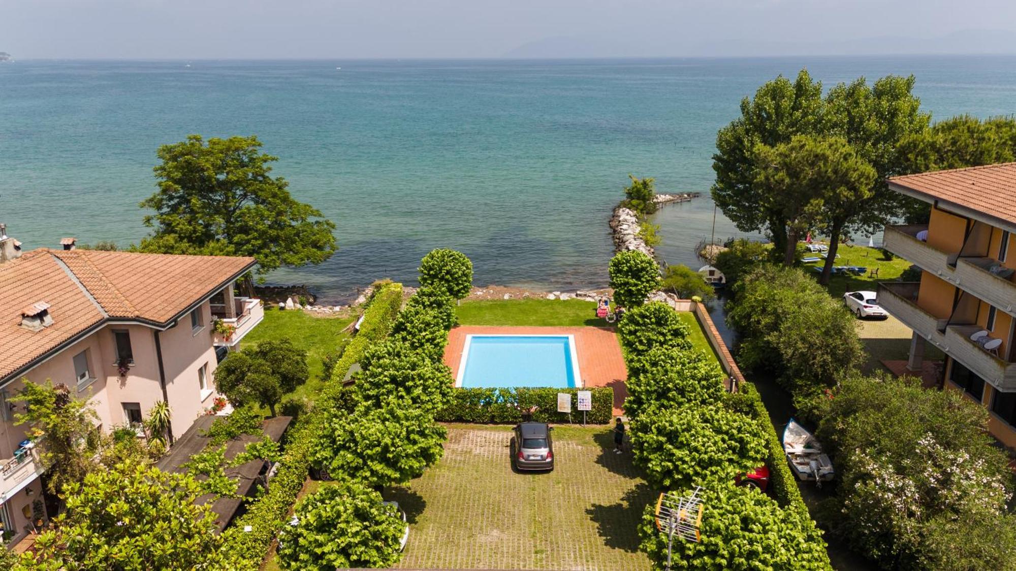 Incantevole Location Fronte Lago Sirmione Exteriör bild